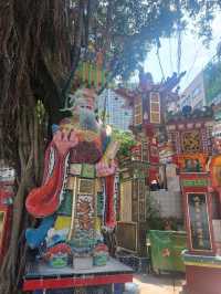 Tin Hau and Kwun Yum Statues.