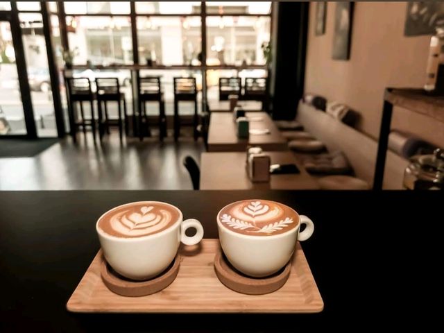 이아시 신선한 원두 로스팅 전문 카페 ☕