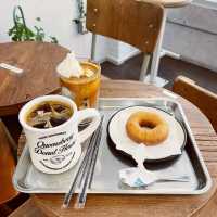 Queensberry Donut House