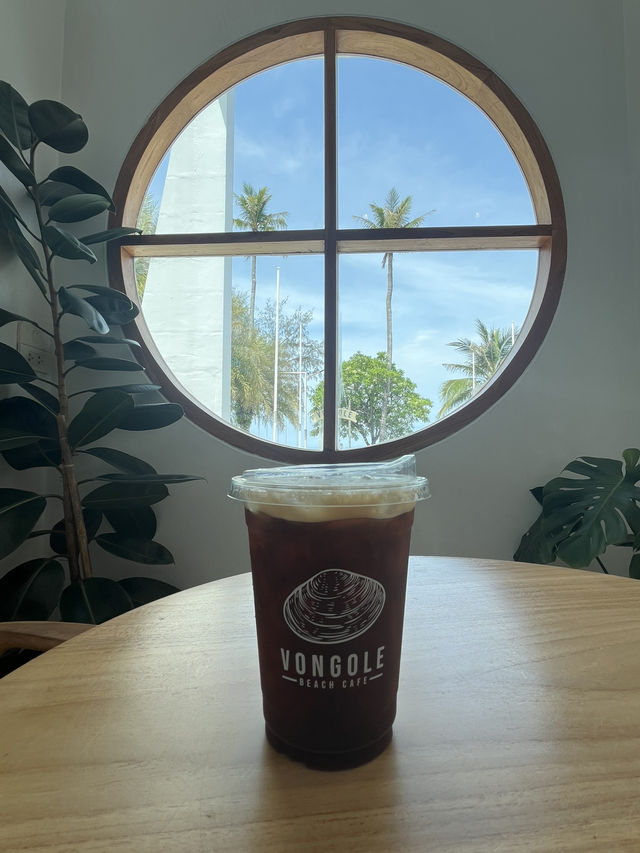 คาเฟ่ลมทะเล  – Vongole Beach Cafe คลองใหญ่ ตราด
