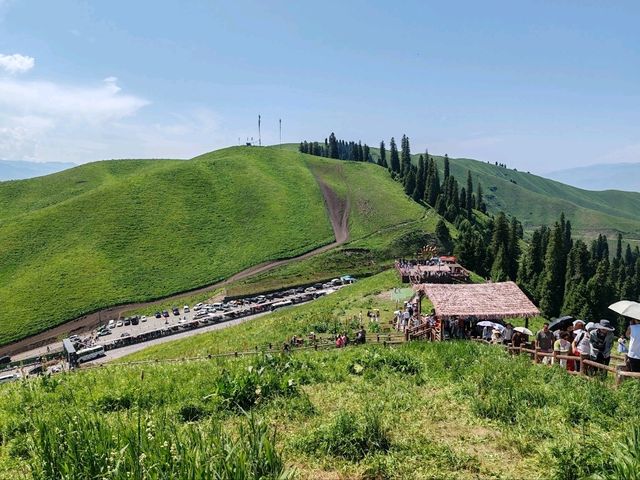 Nalati Sky Grassland: A Hiking Paradise
