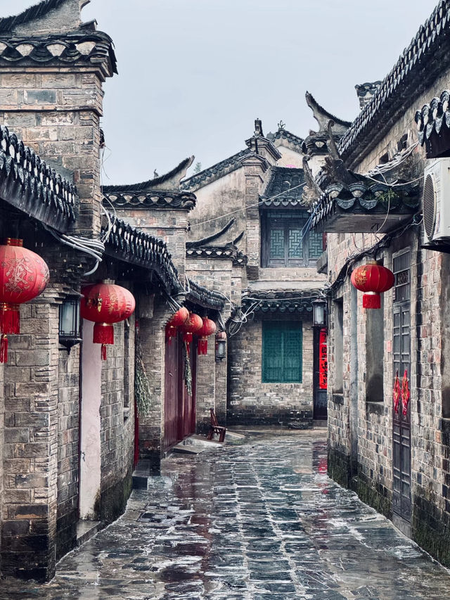 🌧️🏮 Sanhe Ancient Town