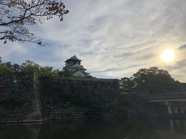 【大阪城公園｜大阪府大阪市 「天下統一を夢見た男の城。いまは市民と旅人の憩いの場に」】