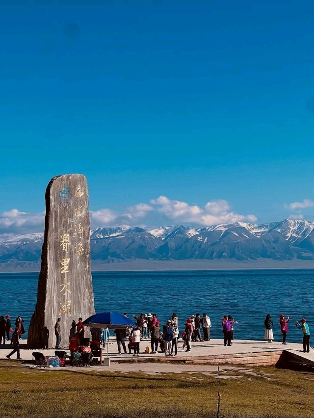 Sayram Lake in Xinjiang, Blue Water and Pure Chill