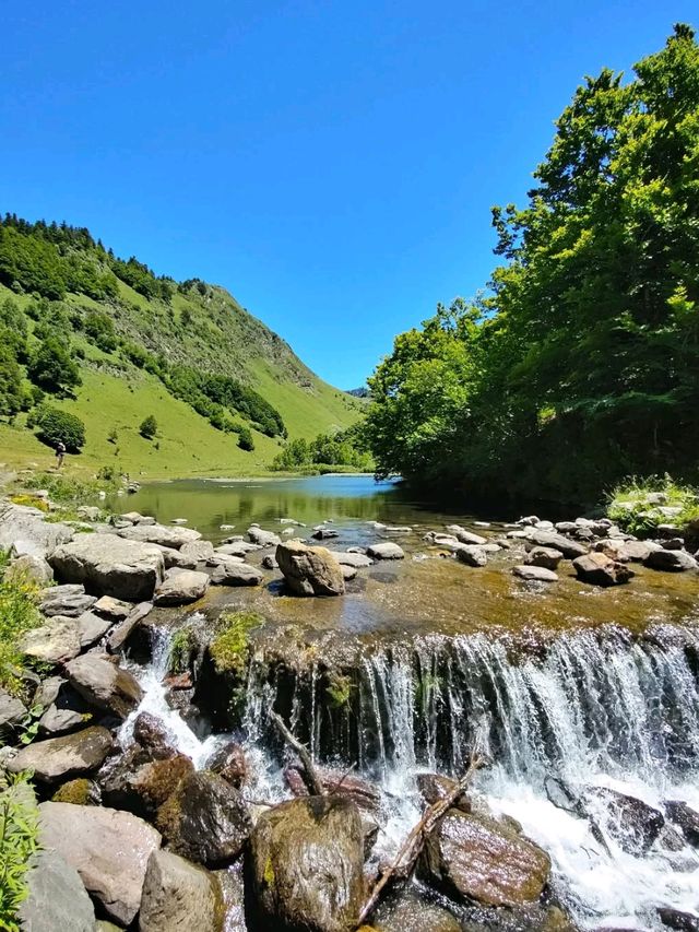 Waterfalls and Forest Wanders at Sauth deth Pish