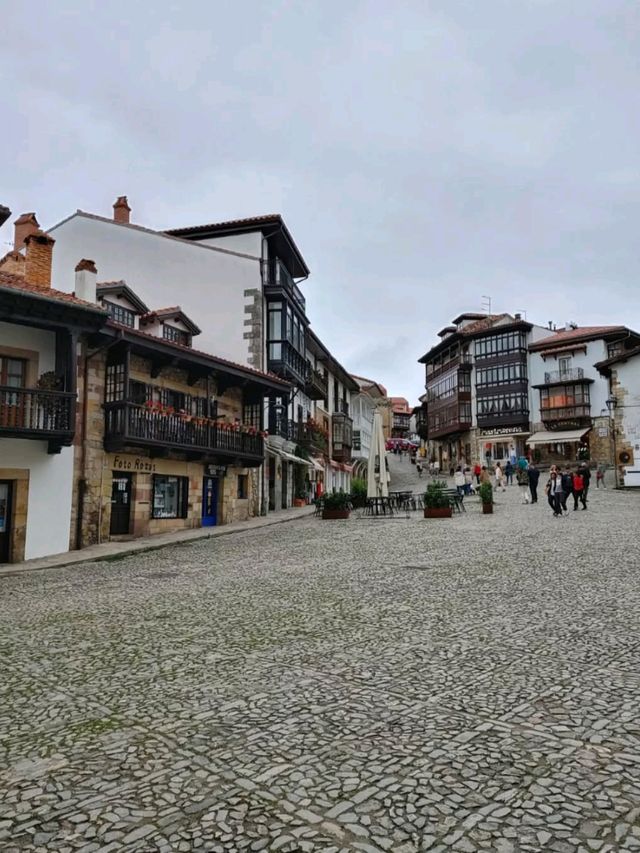 Wandering Through the Quirky Charm of Comillas