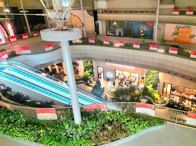 Chill Vibes at WEAVE Sentosa