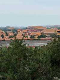 Chill Walks and Epic Views at Jingshan Park
