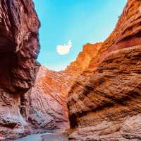 Tianshan Mysterious Grand Canyon: A Solo Adventure Like No Other! 🌄✨