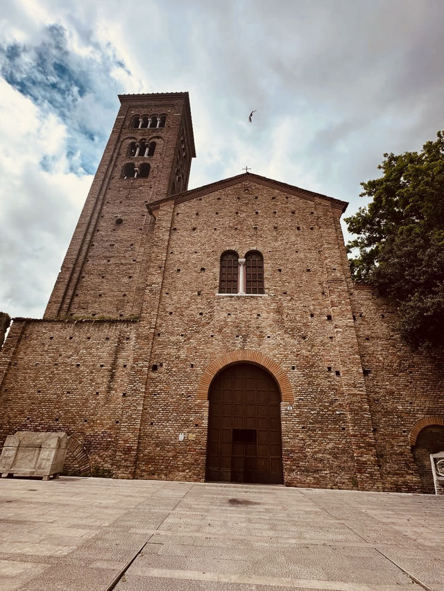 Ravenna Centro: A Solo Traveler’s Mosaic Wonderland! ✨🏛️ #ByzantineDreams Ravenna Centro: A Solo Traveler’s Mosaic Wonderland! ✨🏛️ #ByzantineDreams