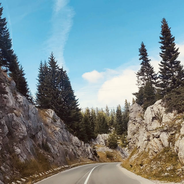 Montenegro: Where Mountains Kiss the Adriatic – Your Ultimate Adventure Awaits!