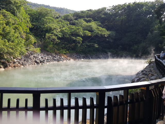 ♨️ Beitou Hot Spring – Taipei’s Steamy Escape into Nature and History 🌿