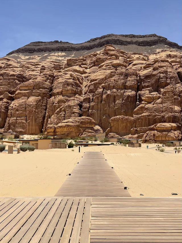 【サウジアラビア】一生に一度は行きたい絶景ホテル🥹‼️