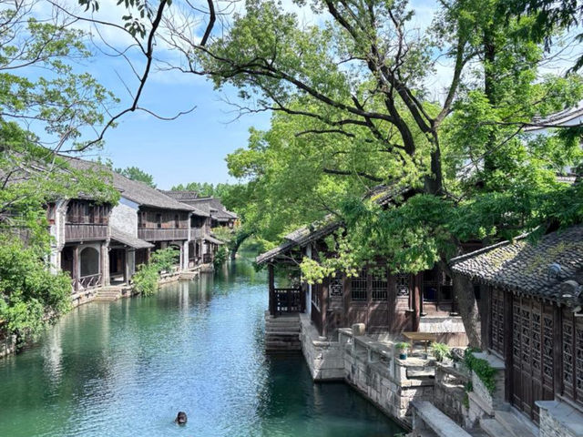 雙重體驗．商圈熱鬧與古橋靜謐  