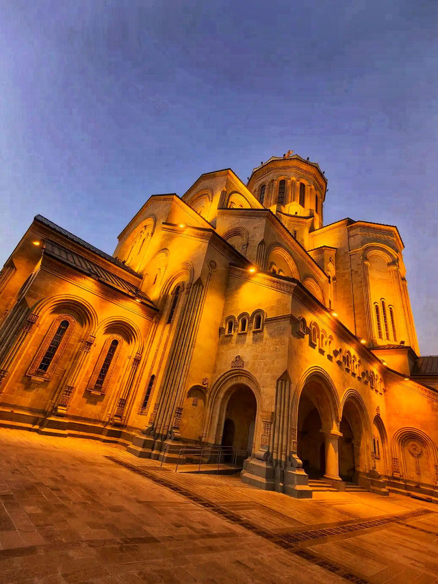 ⛪ Holy Trinity Cathedral (Sameba) – The Heart of Georgian Faith