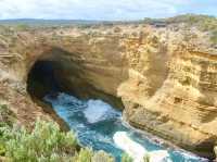 🌊 Thunder Cave – Nature’s Echoing Symphony Along the Great Ocean Road