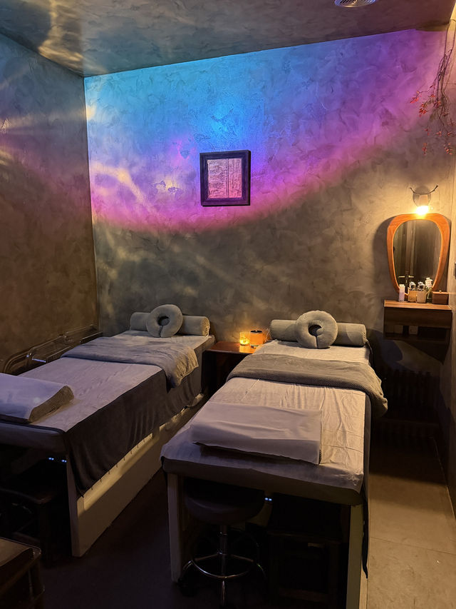 深圳關口旁的星座主題按摩