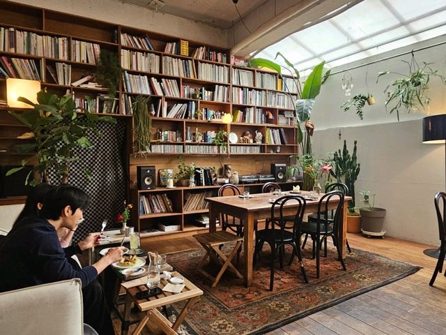 🍄🔥 Ferments — “Mushroom Magic & Global Comfort Hits in One Cozy Spot!”