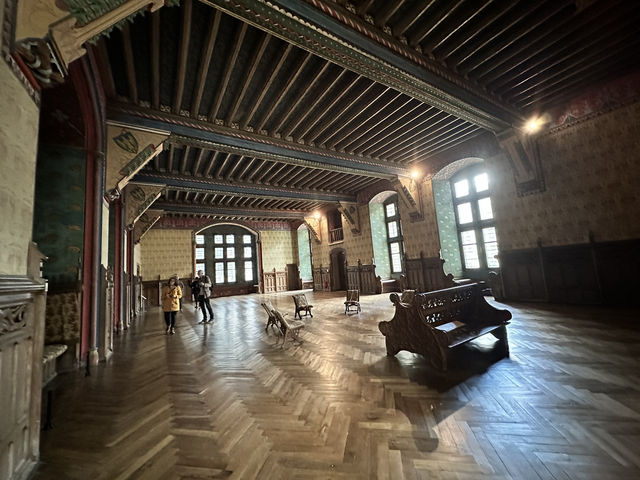 法國 🇫🇷 皮耶楓城堡 Château de Pierrefonds｜電影感滿滿的中世紀要塞