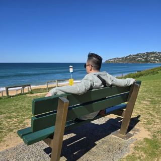 Sydney has always been a popular choice for travel in Australia. The highlights of the itinerary are: Sydney Harbor Bridge standing under clear skies for stunning water views up close, Palm Beach for leisurely Sydney’s northern coastline, and Wollongong Lighthouse for unbeatable views overlooking the entire blue sea and cliffs. From the bustling city to the tranquility of the seaside, it turns out that Sydney can gather different photo-taking versions in one day!

Attractions Recommendations & Guides
Dawes Point, Sydney Harbor Bridge Watchtower
For a sunny day, it is recommended to visit the Sydney Harbor Bridge Watchtower (Sydney Hbr Brg, The Rocks NSW 2000 Australia) first. The bridge itself is already a landmark in Sydney, and it's superb for both long-term and close-up shots! The observation tower is high and overlooks the entire harbor. It is recommended to arrive before noon. The sun angle is good and the sea is reflective. Opening hours Monday and Saturday and Sunday 10:00–18:00, Tuesday to Friday 10:00–16:00, time to note.

Palm Beach
Located in the north of Sydney, it is a hotspot for beachgoers and drama fans (the filming of Home and Away). The beach is super comfortable, it is recommended to reserve 2-3 hours to walk slowly, take beautiful photos, do nothing but sunbathe is very chill. There are several small cafes and fruit ice cream shops nearby, tip: try The Boathouse Palm Beach, decorated for photo taking, coffee and desserts.

City of Wollongong & Wollongong Lighthouse
The city of Wollongong South (Address: NSW Post Code 2500, Australia) is open all day year-round and is a must-see for checking out the Blue Sea Cliffs of the Southern Hemisphere. The Wollongong Lighthouse is surrounded by a large area of ​​grass and cliffs, and it is recommended to bring a thin jacket, even if the sea breeze is sometimes cool in the summer, the effect is more beautiful in the morning or dusk. The lighthouse location has a very good view, with a distant view of PACIFIC OCEAN and the Wollongong coastline, sea view control will definitely not be disappointed.

Practical tips
1. Comfortable hiking shoes are recommended throughout, with ramps and grassy slopes near the watchtower and lighthouse for easy walking and photography.
2. You can leave earlier to avoid the crowds of tourists, especially the Sydney Harbor Bridge and Palm Beach are more crowded on weekends.
3. Pay attention to local opening hours and public transport schedules, bus services are sometimes reduced during Australian holidays, check Trip.com transportation information in advance.

Transportation guide
From the city to Wollongong: You can take the train (Sydney Central Station - Wollongong Station, about 1.5 hours), and you can use Uber or bus to get to the lighthouse after exiting Wollongong Station.
Palm Beach: It is recommended to drive or take the B-Line bus in the city (about 1.5 hours to the north coast), get off and walk to the beach.

Food recommendations
- The Boathouse Palm Beach: Focuses on brunch, seafood and desserts
- There are several local cafés in Wollongong city center, where you can choose from local scrambled egg breakfast or cream cake
- The Rocks area near Dawes Point has a number of Australian fusion restaurants, recommend trying local craft beer and burgers

#SydneyTravel #WollongongLighthouse #SeaviewConfidential Must-See #Australia Photo #Sydney Day Trip