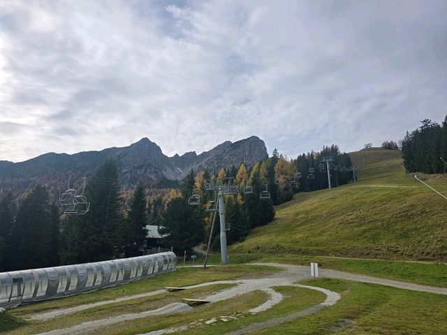Chillin' at Gemeinde Mutters: Lakeside Vibes & Epic Cable Car Rides 🚡💦 Chillin' at Gemeinde Mutters: Lakeside Vibes & Epic Cable Car Rides 🚡💦