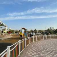 Al Majaz Waterfront: A Lakeside Oasis