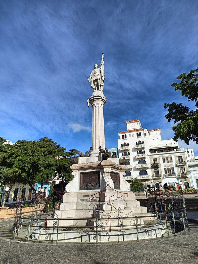 加勒比海的時光機！🇵🇷 走進「老聖胡安」：色彩、古堡與 Piña Colada 的完美融合！