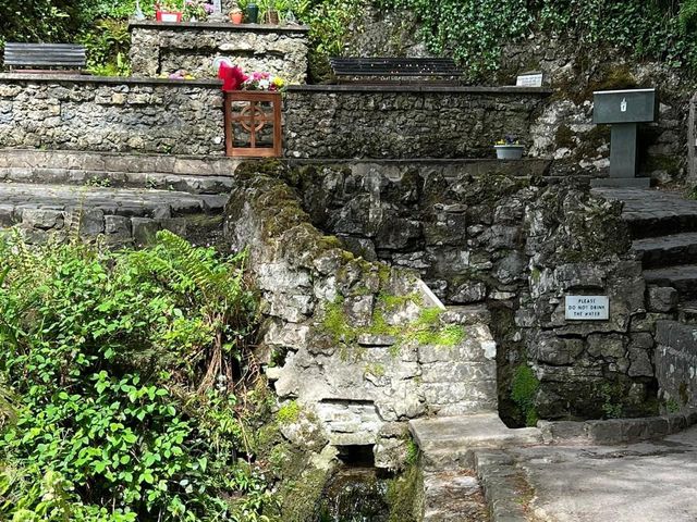 Tobernalt Holy Well 🗺️ Ireland
