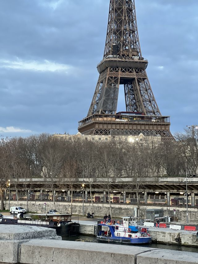 🇫🇷파리 영화 인셉션에 등장한 비르하켐 다리