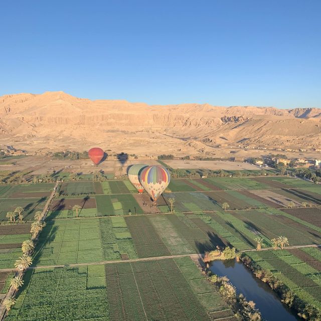 Ballon ride over the valley of the kings 