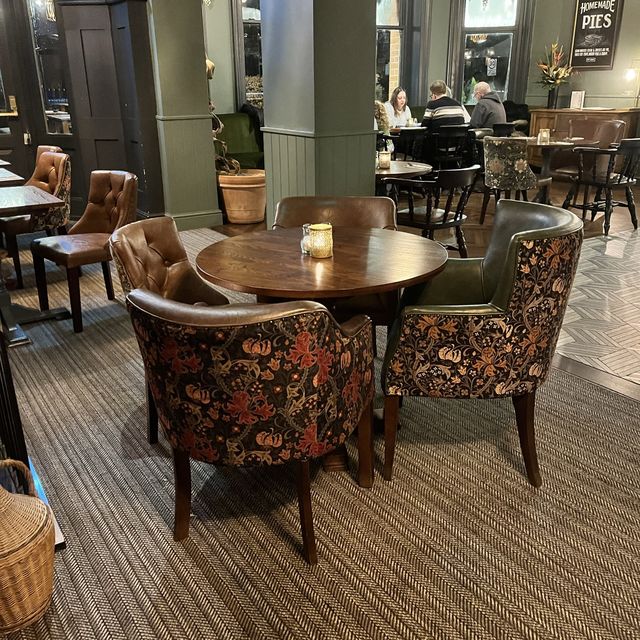 Traditional English Pub