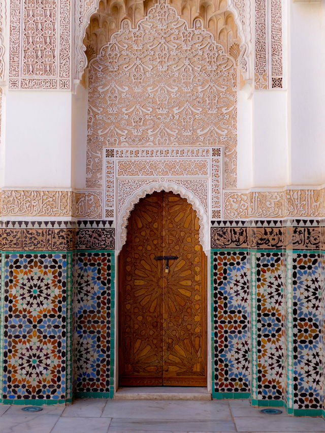 Madrasa Ben Youssef - 思想與建築智慧交匯之地