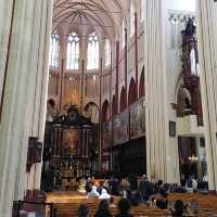 Majestic Moments: Discovering the Splendor of Sint-Salvatorskathedraal in Bruges!