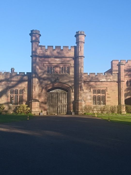 🏰 Timeless Escape: Coombe Abbey & Its Serene Surroundings 🚶‍♂️🌿