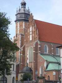🏰 Kraków: A Walk Through History and Culture