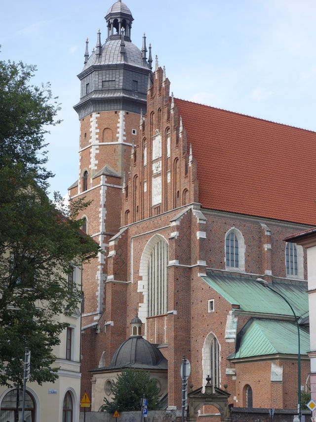 🏰 Kraków: A Walk Through History and Culture