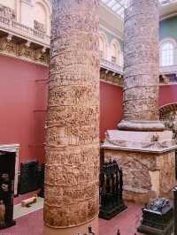 Victoria and Albert Museum (V&A), London 🏛️✨