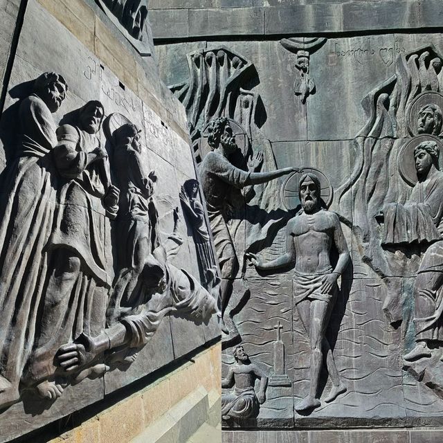 The Chronicle of Georgia – Tbilisi's Stone Giant🏛️