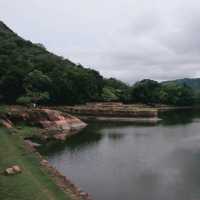 Walking around Kaludiya Pokuna 🇱🇰