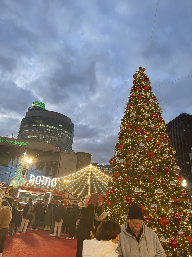 Ever Wondered What Madrid Looks Like at Christmas? Spoiler: It’s Magical