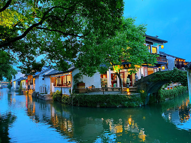 Zhouzhuang by Night – Pure Magic on the Water