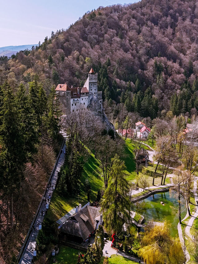 🏞️🏰 Summer Budget Trip to Sinaia & Peleș Castle — Royal Vibes on a Budget!