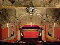 🎭 The Fox Theater Seattle: A Vintage Jewel for Live Entertainment 🌟🇺🇸