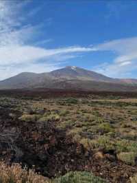 Queen’s Shoe Rock 👠⛰️ – A Whimsical Morning Find in Teide National Park 🌋