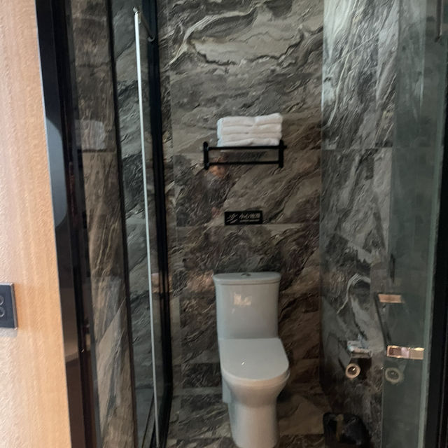 A Hidden Gem – Clean, Comfortable, and Central!