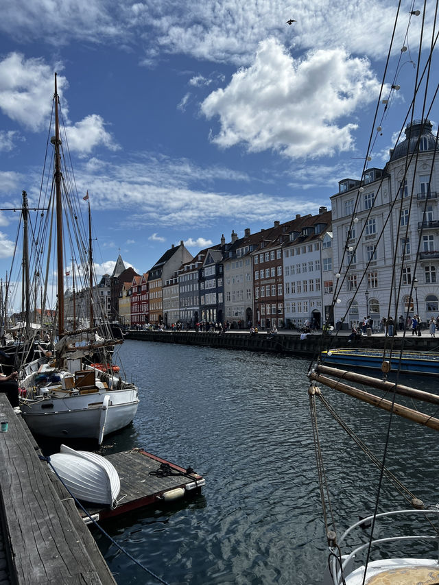 🌈🍽️ Lunch with a View & Stories in Every Step – Nyhavn, Copenhagen 🇩🇰🚶‍♀️ 
