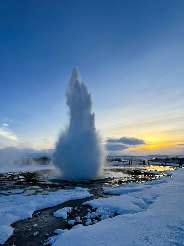 하늘빛 온천의 고요한 숨결