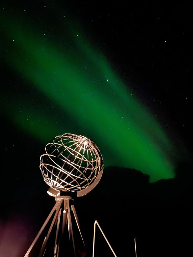 ✨ Northern Lights Hunt: Chasing Magic in the Arctic ✨ ✨ Northern Lights Hunt: Chasing Magic in the Arctic ✨