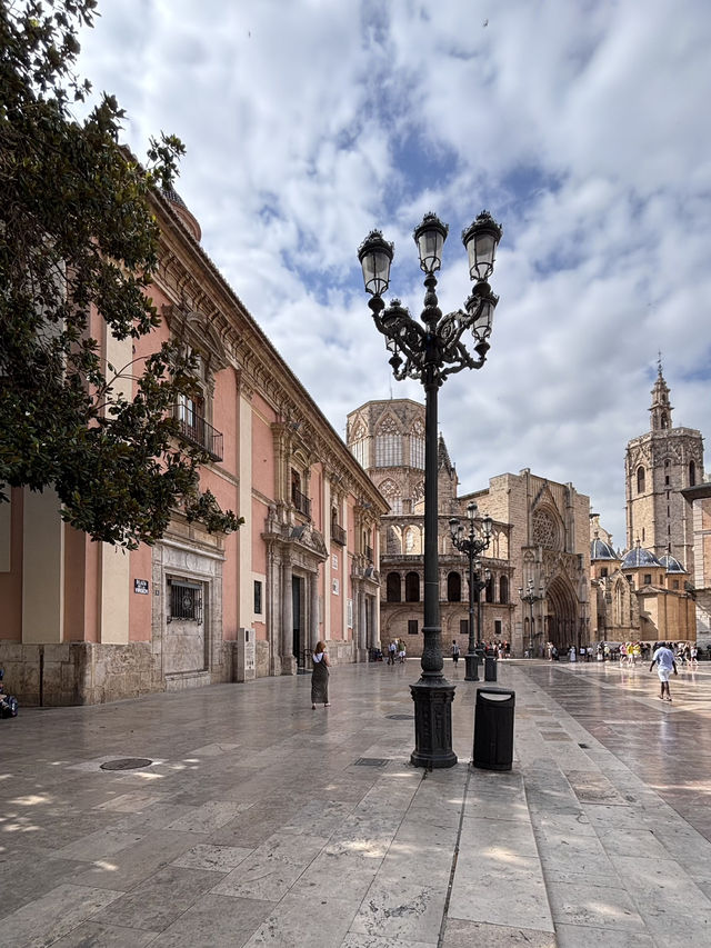 Money-Saving Tip for Historic Cities 🏛️🇪🇸
