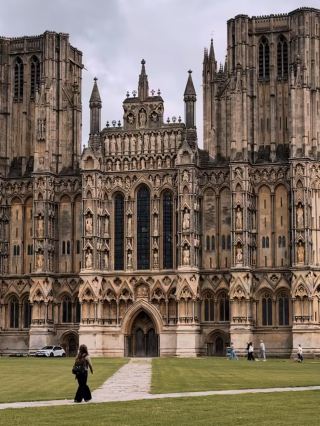 📚 Step inside one of England’s most fascinating hidden treasures…
